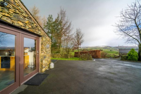 Stoney Calf - Gorgeous Cottage on a working farm